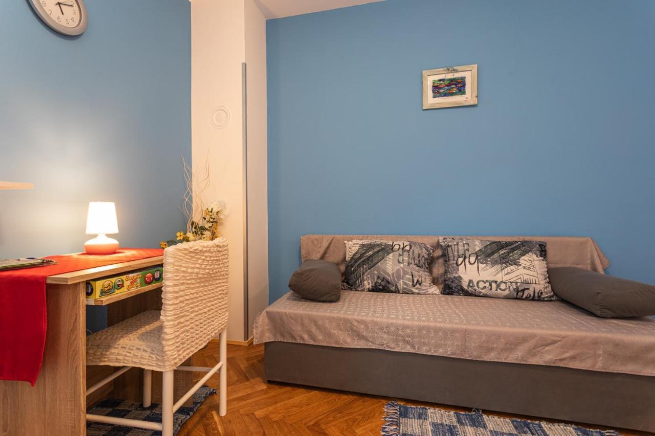 Blue Sky Baska Apartment Exterior photo