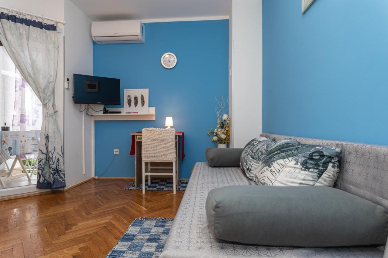 Blue Sky Baska Apartment Exterior photo