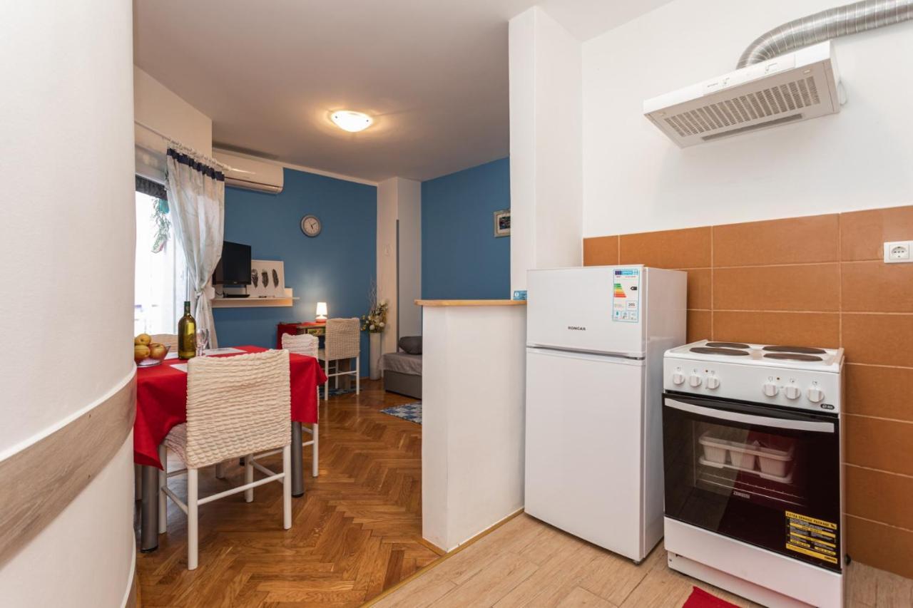 Blue Sky Baska Apartment Exterior photo